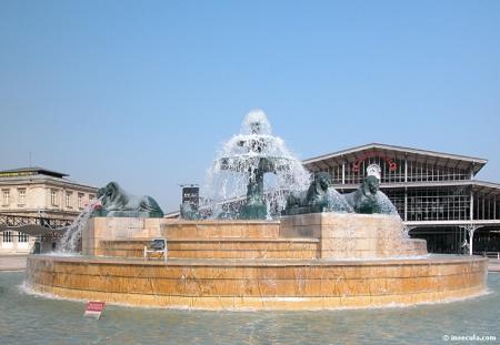 fontaine dans le parc de la villette